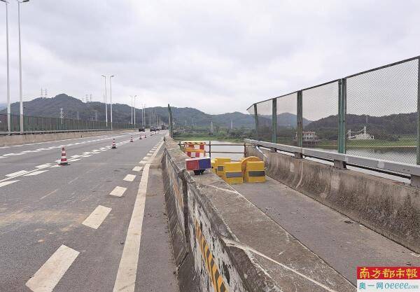 “斷頭車道”已增設水泥護欄:護欄